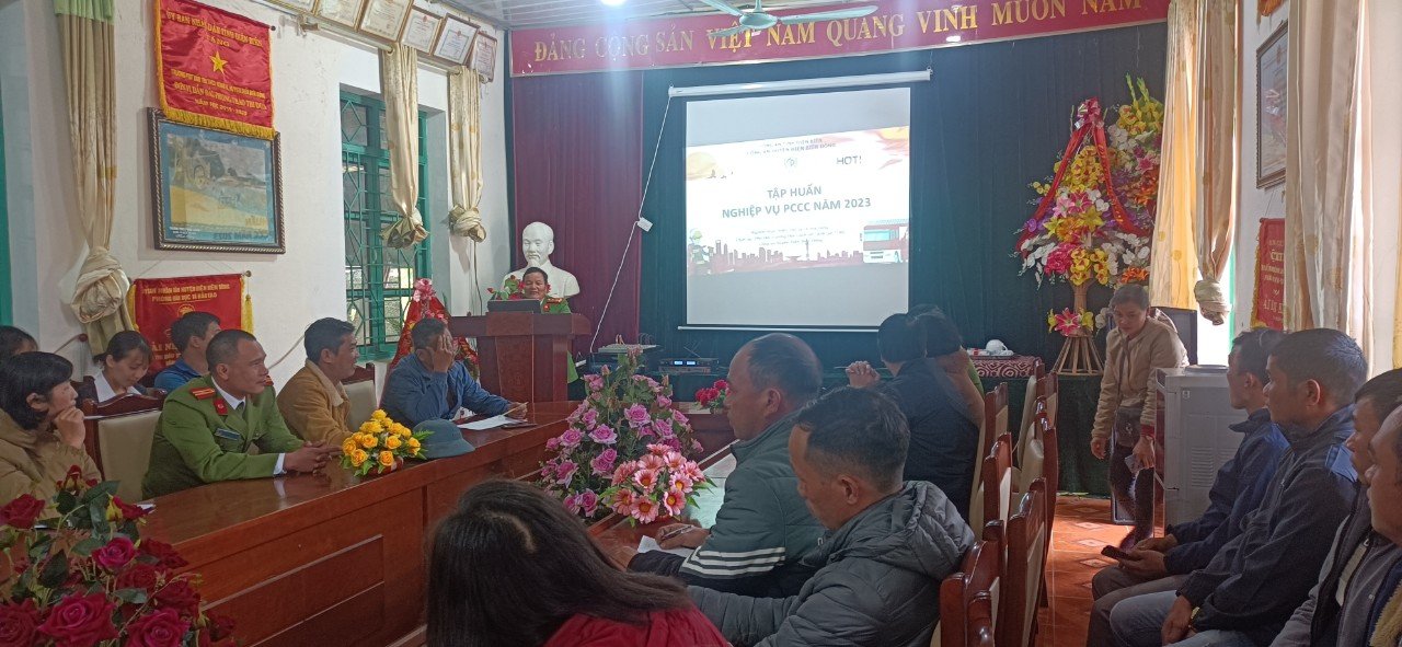 TẬP HUẤN NGHIỆP VỤ PHÒNG CHÁY, CHỮA CHÁY TẠI XÃ NONG U 