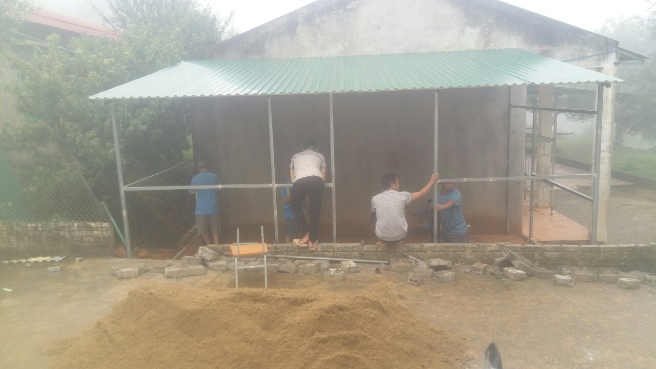 GIÁO VIÊN LAO ĐỘNG, TẠO CẢNH QUAN SƯ PHẠM NHÀ TRƯỜNG TRONG HÈ