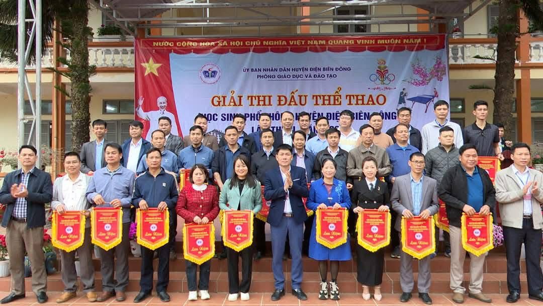 HỌC SINH TRƯỜNG PTDTBT TH NONG U GẶT HÁI THÀNH CÔNG TẠI GIẢI THỂ THAO HỌC SINH PHỔ THÔNG HUYỆN ĐIỆN BIÊN ĐÔNG LẦN THỨ II NĂM 2025
